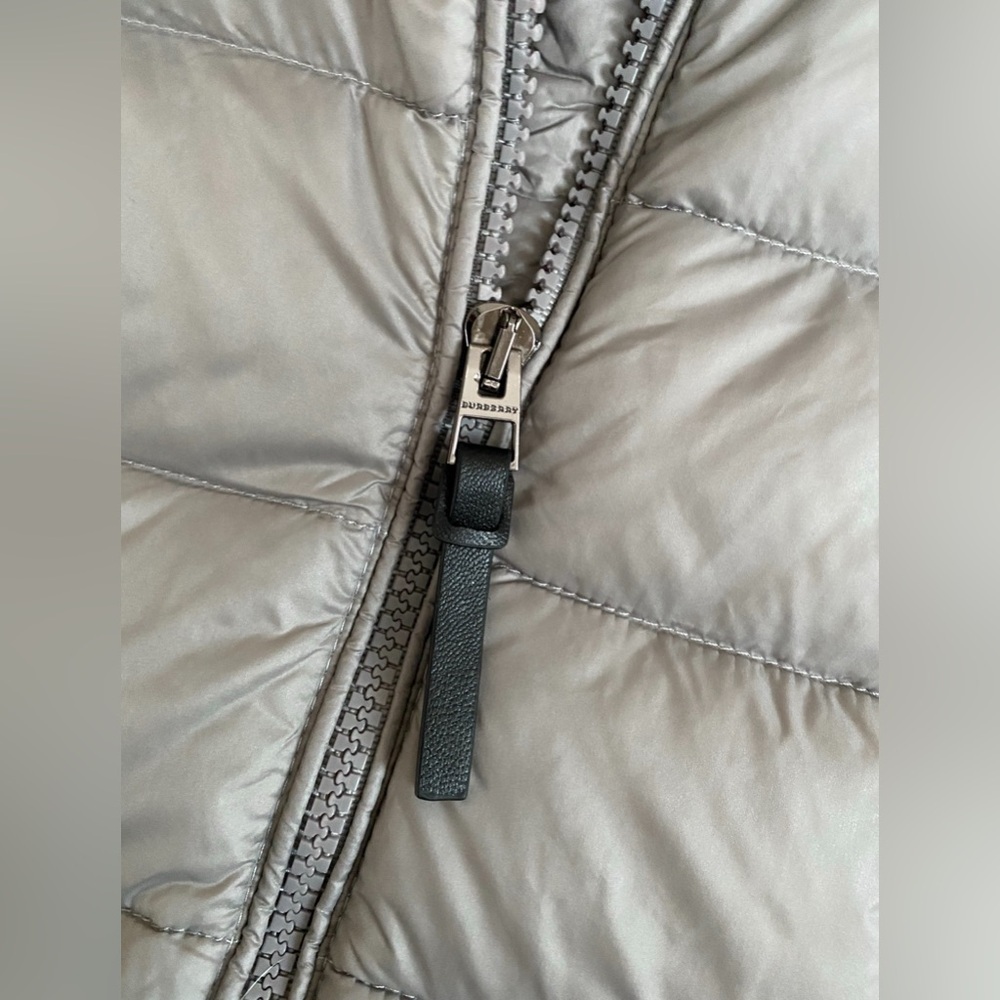 Burberry Silver Quilted Hooded Vest - Picture 5 of 6